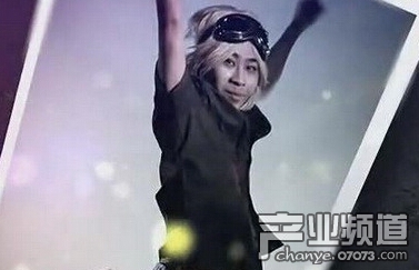 LOL五五开和Flame集体cos EZ 差距惹心酸_产